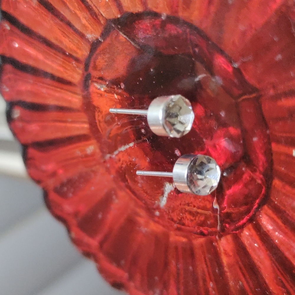 Vintage Diamond Bezel stud earrings